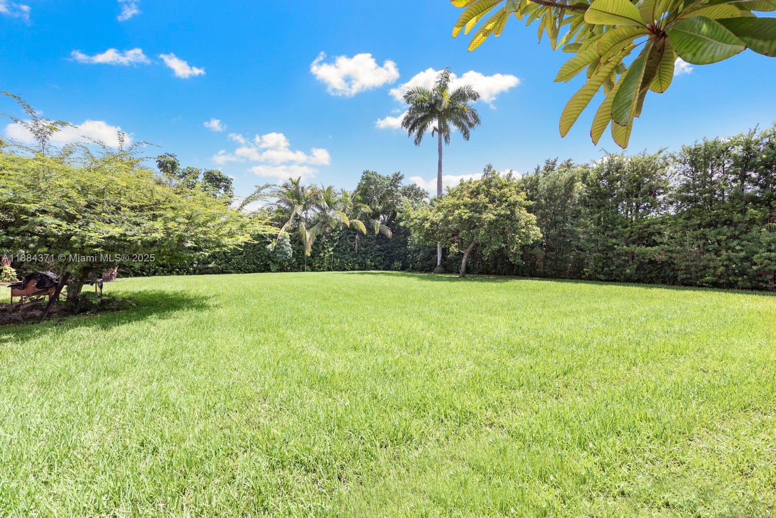 9360 Southwest 66th Street Miami, FL 33173 - Photo 36 of 64