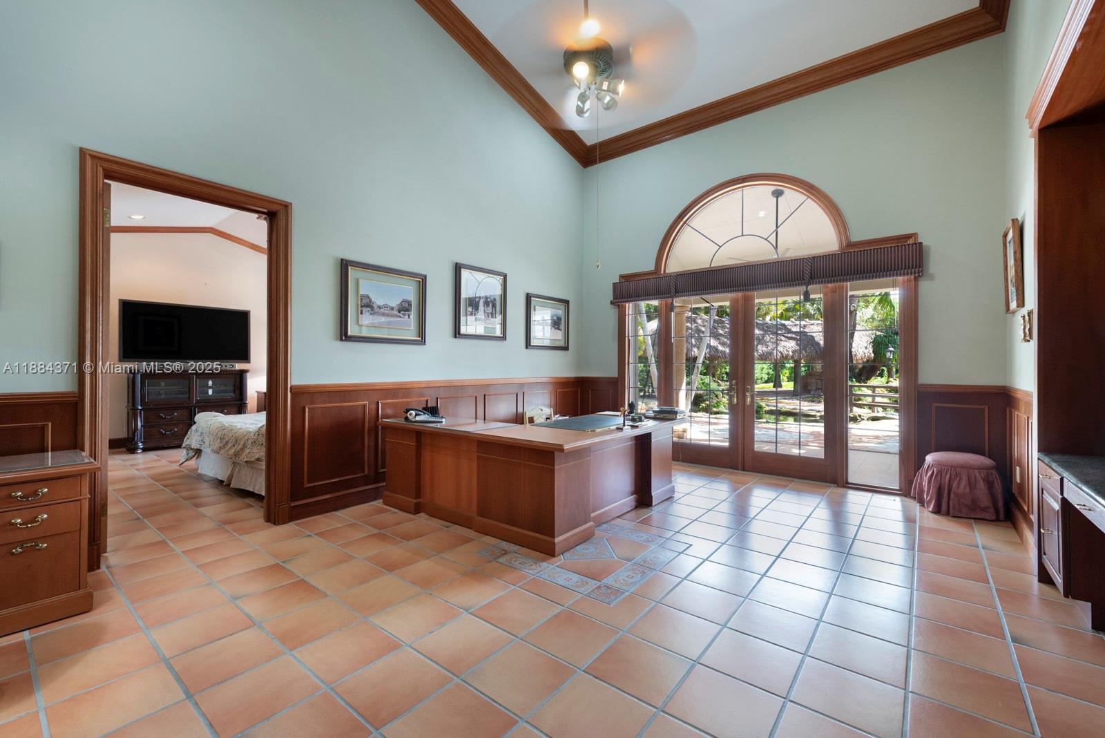 9360 Southwest 66th Street Miami, FL 33173 - Photo 5 of 64 a living room with furniture