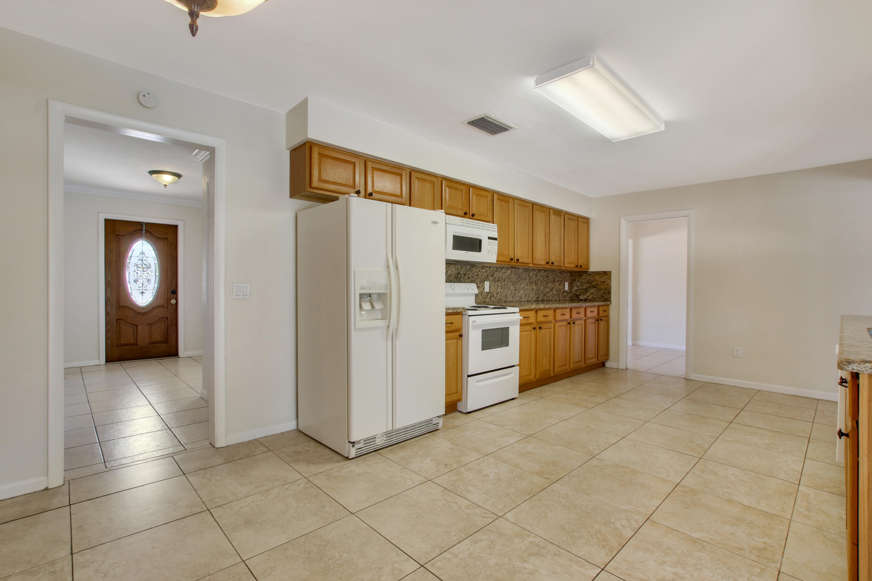 1385 West Camino Real Boca Raton, FL 33486 - Photo 11 of 22 House 2-62