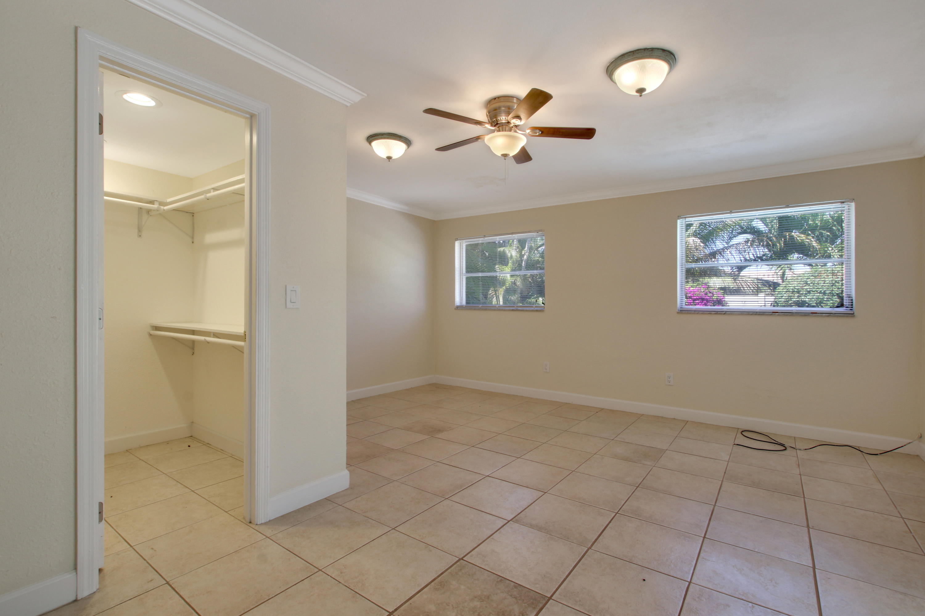1385 West Camino Real Boca Raton, FL 33486 - Photo 13 of 22 House 2-52