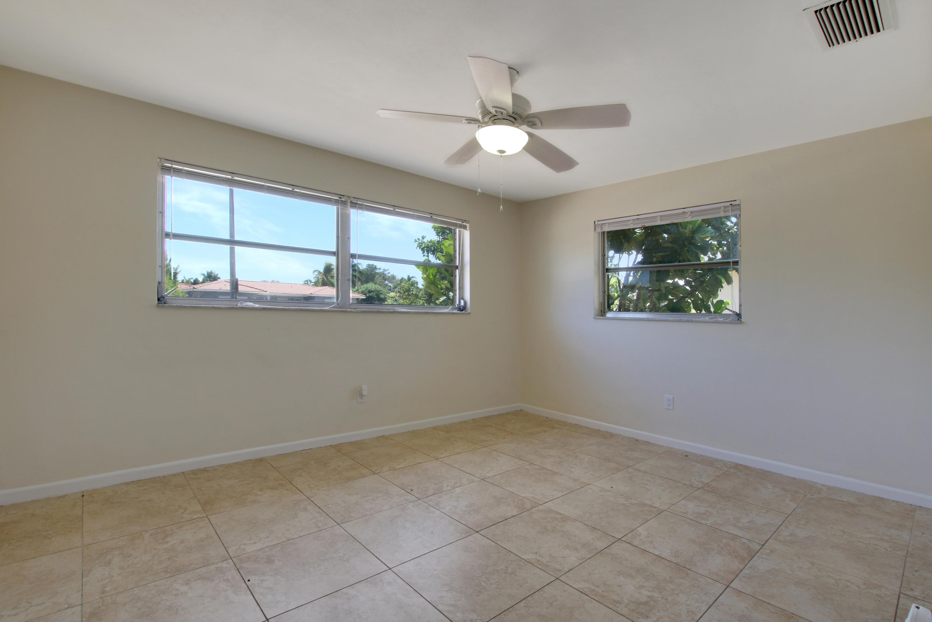 1385 West Camino Real Boca Raton, FL 33486 - Photo 17 of 22 House 2-45