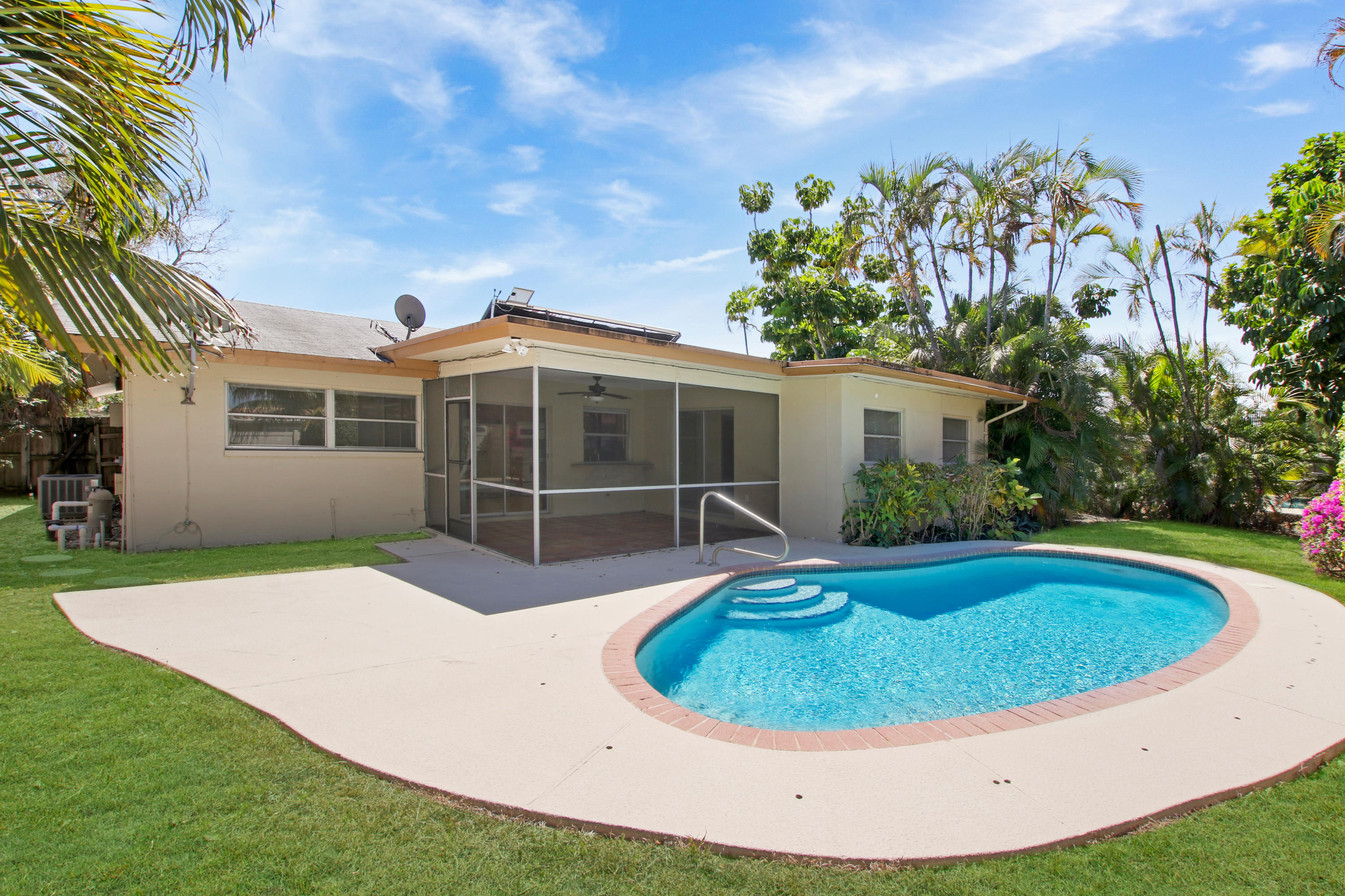 1385 West Camino Real Boca Raton, FL 33486 - Photo 4 of 22 House 2-60