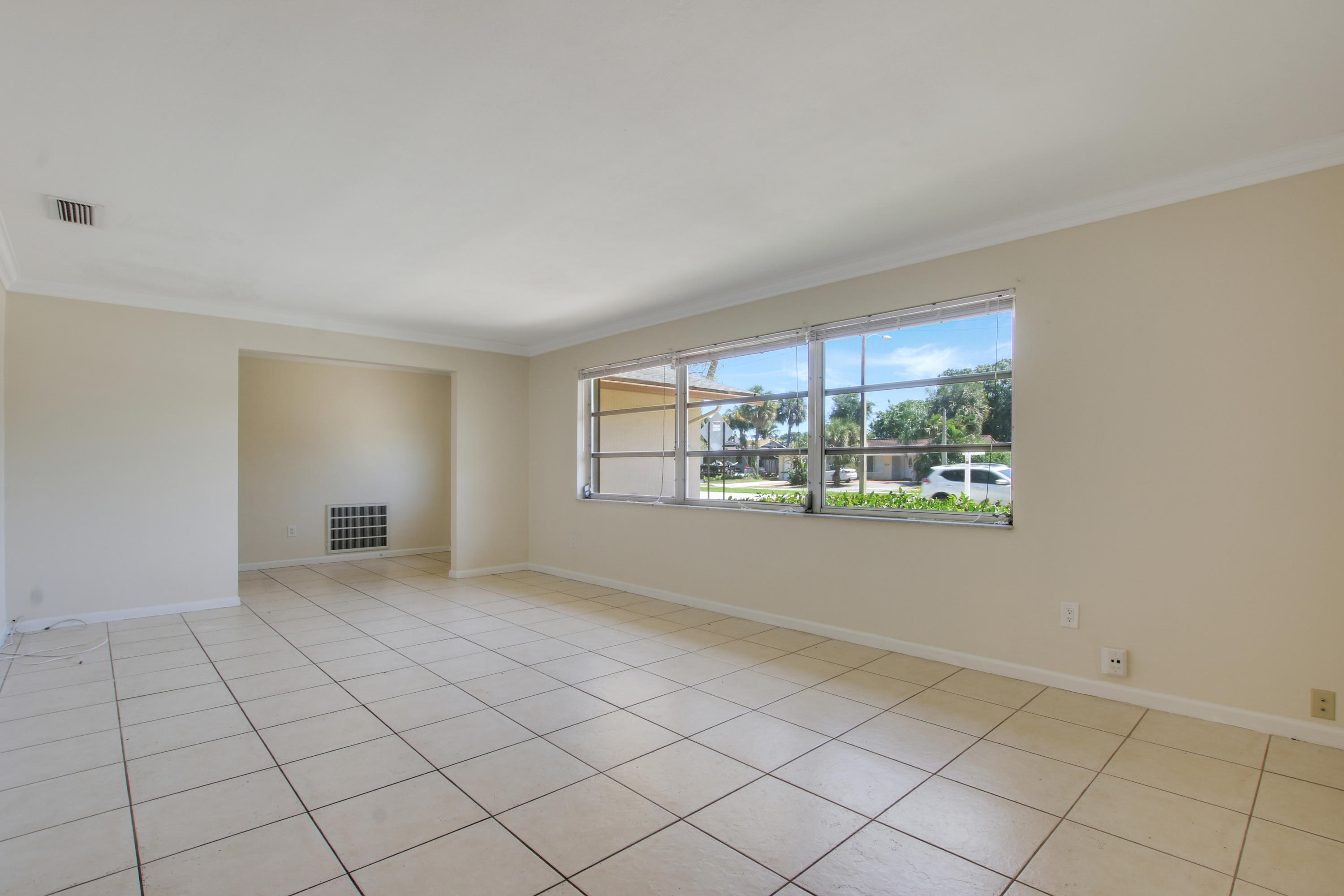 1385 West Camino Real Boca Raton, FL 33486 - Photo 7 of 22 House 2-54