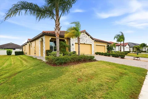 $425,000 | 2607 Avolet Court, Lakewood Ranch, FL 34211