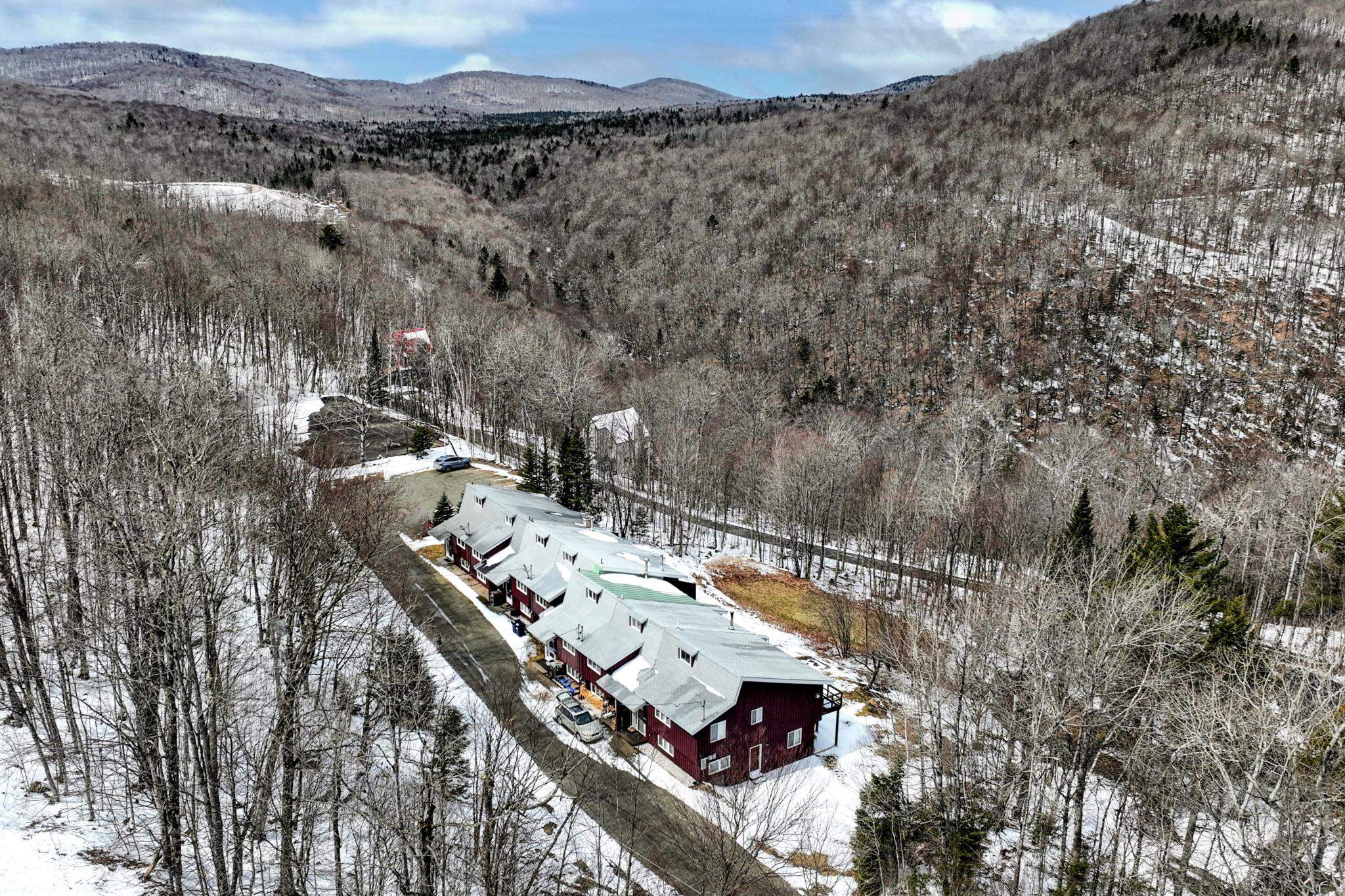 182 Upper Round Top Road, Unit E Plymouth, VT 05056 - Photo 33 of 35 Gallery Image 33