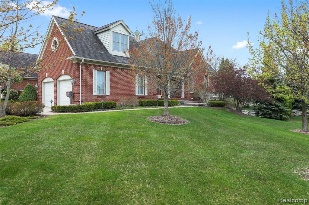 2884 Birnam Court Rochester, MI 48306 - Photo 3 of 37