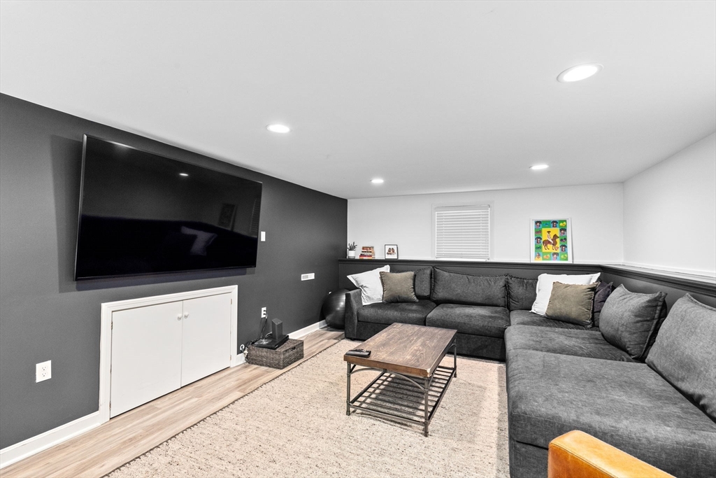 137 Spring Street Pembroke, MA 02359 - Photo 19 of 36 Gallery Image 19