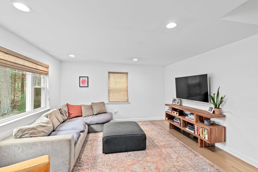 137 Spring Street Pembroke, MA 02359 - Photo 22 of 36 Gallery Image 22