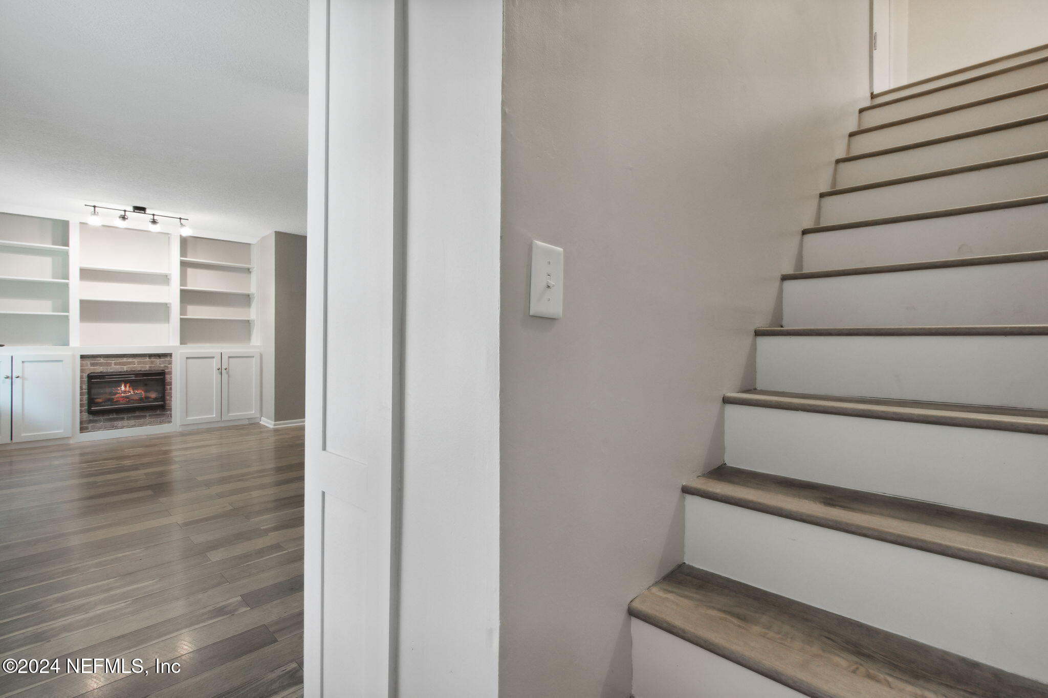 1131 Scotten Road Jacksonville, FL 32205 - Photo 13 of 34 Stairs