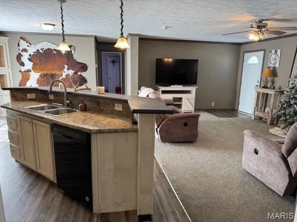 $140,000 | 407 East Fayette Avenue, Patoka, IL 62875