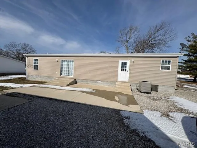 $150,000 | 407 East Fayette Avenue, Patoka, IL 62875