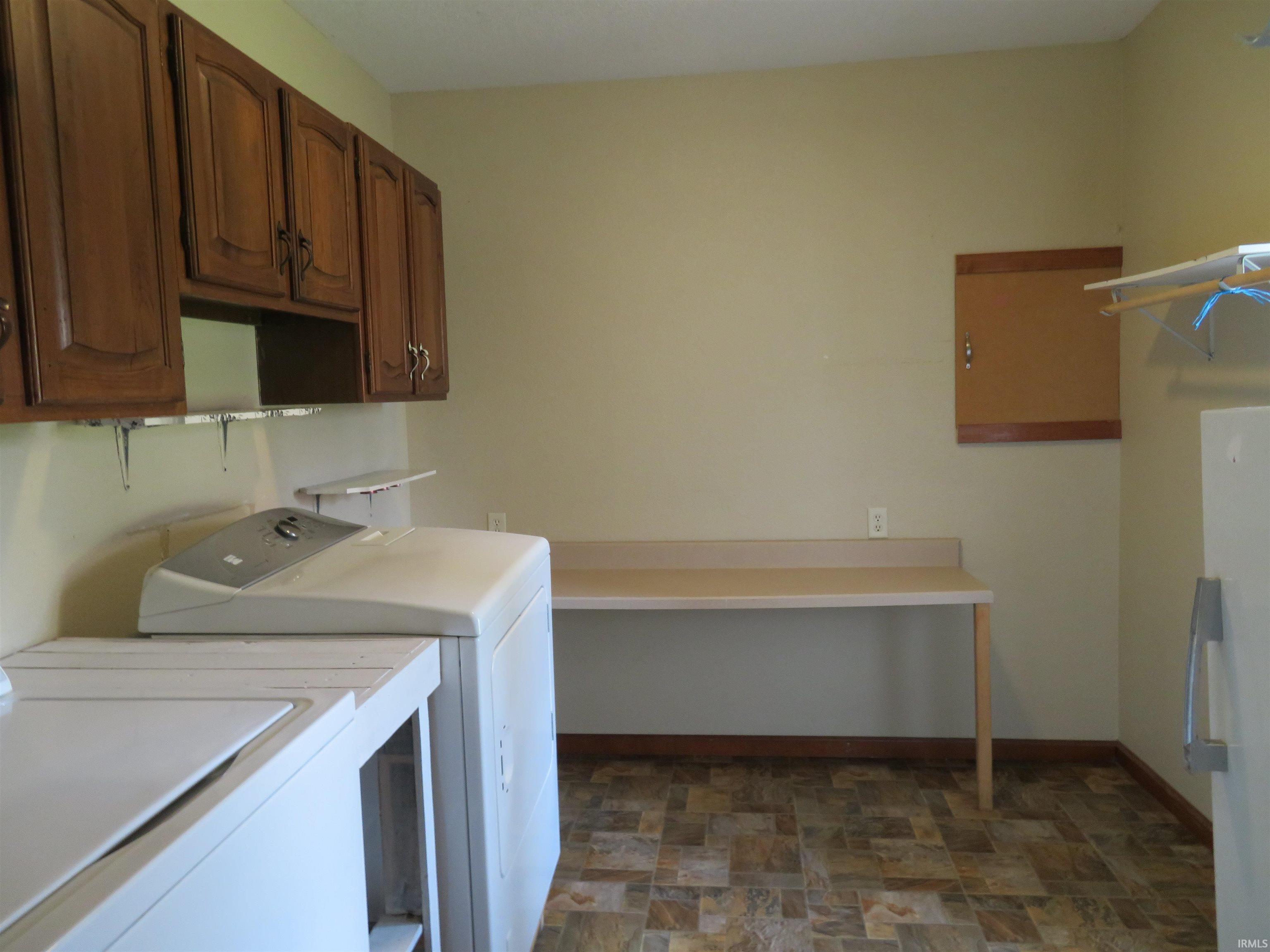 200 West Washington Street Syracuse, IN 46567 - Photo 26 of 31