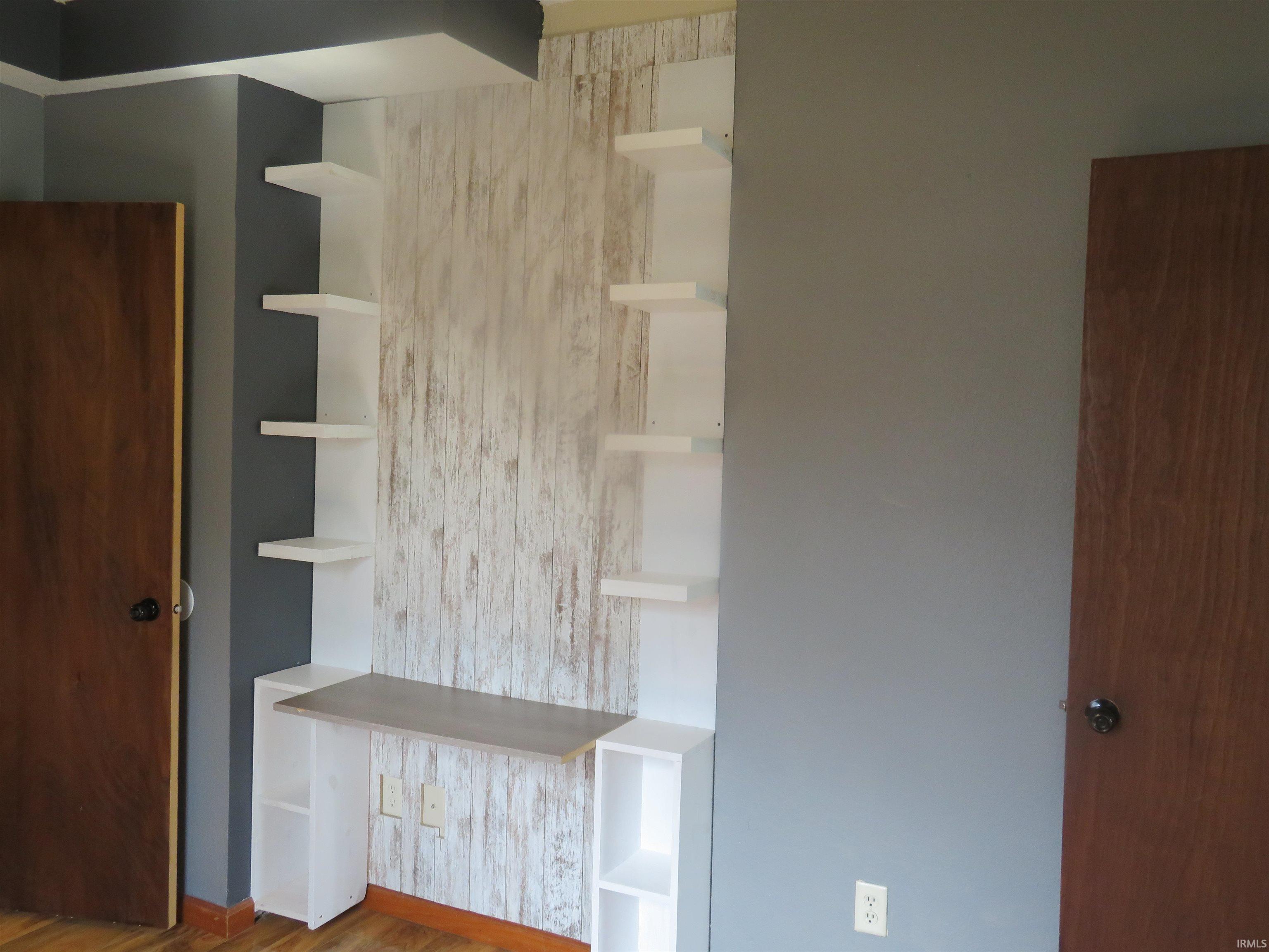 200 West Washington Street Syracuse, IN 46567 - Photo 10 of 31