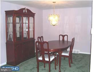 828 Susquehanna Road Philadelphia, PA 19111 - Photo 6 of 12 Gallery Image 6