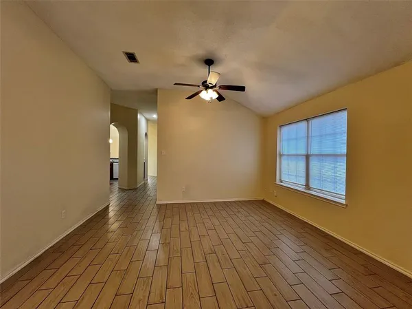 $2,250 | 609 Blueberry Hill Lane, Mansfield, TX 76063