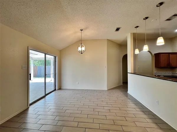 $2,250 | 609 Blueberry Hill Lane, Mansfield, TX 76063