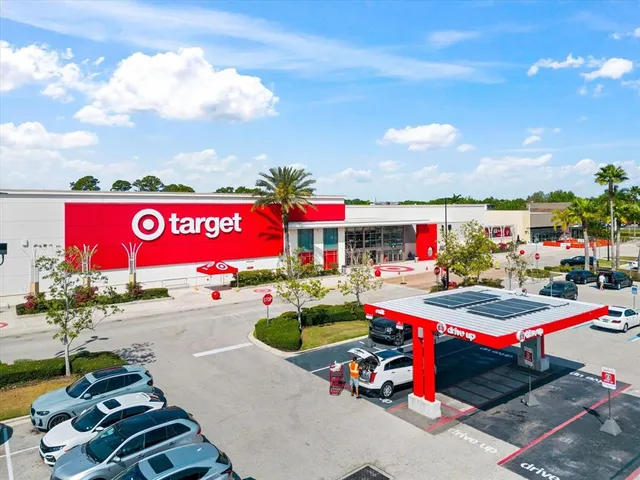 $2,299 | 7525 Plantation Circle, Bradenton, FL 34201