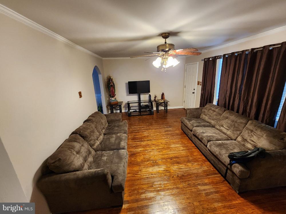 4 Croyden Road Newark, DE 19702 - Photo 5 of 15 Livingroom