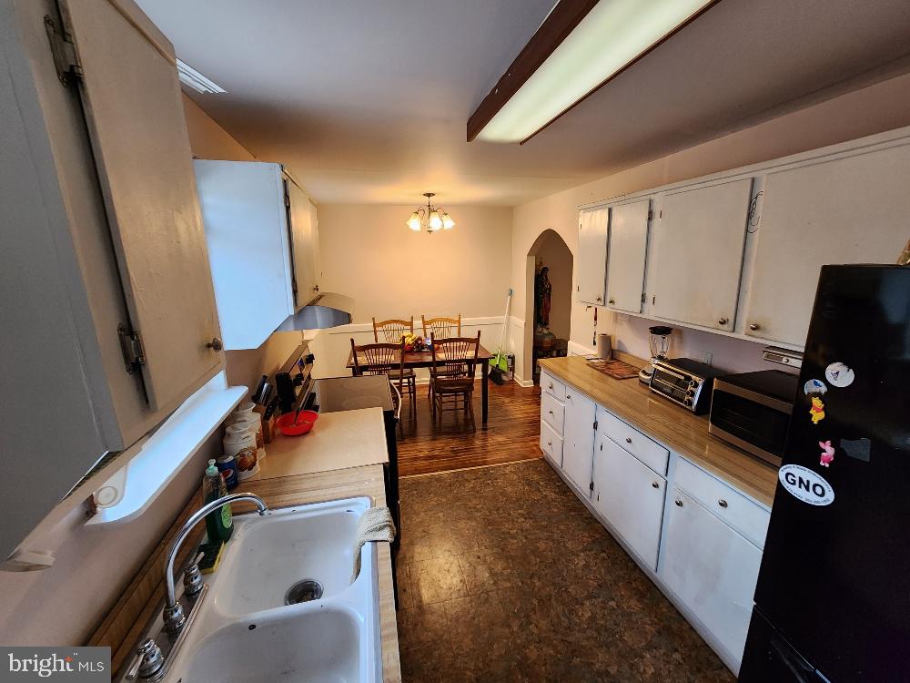 4 Croyden Road Newark, DE 19702 - Photo 8 of 15 Kitchen