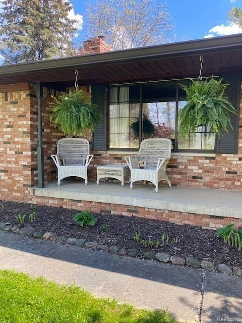 460 East Davis Road Howell, MI 48843 - Photo 2 of 33