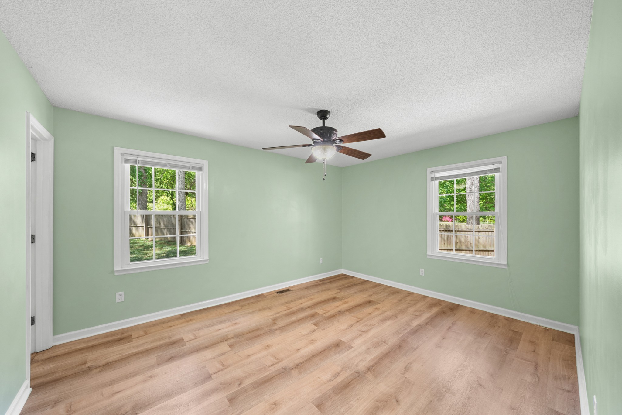 50 Maple Drive Winchester, TN 37398 - Photo 35 of 47 a view of an empty room with a window