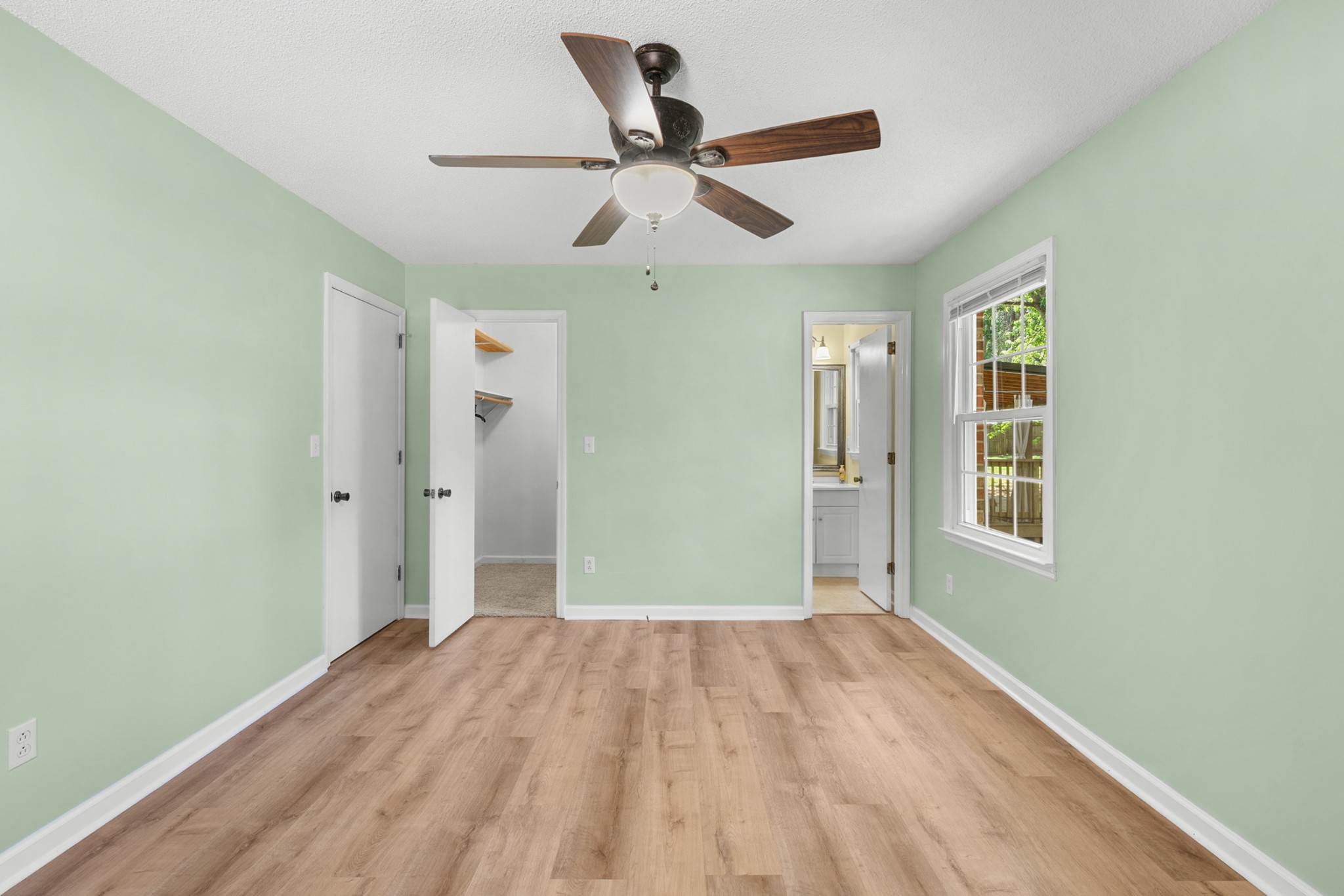 50 Maple Drive Winchester, TN 37398 - Photo 37 of 47 a view of empty room with wooden floor