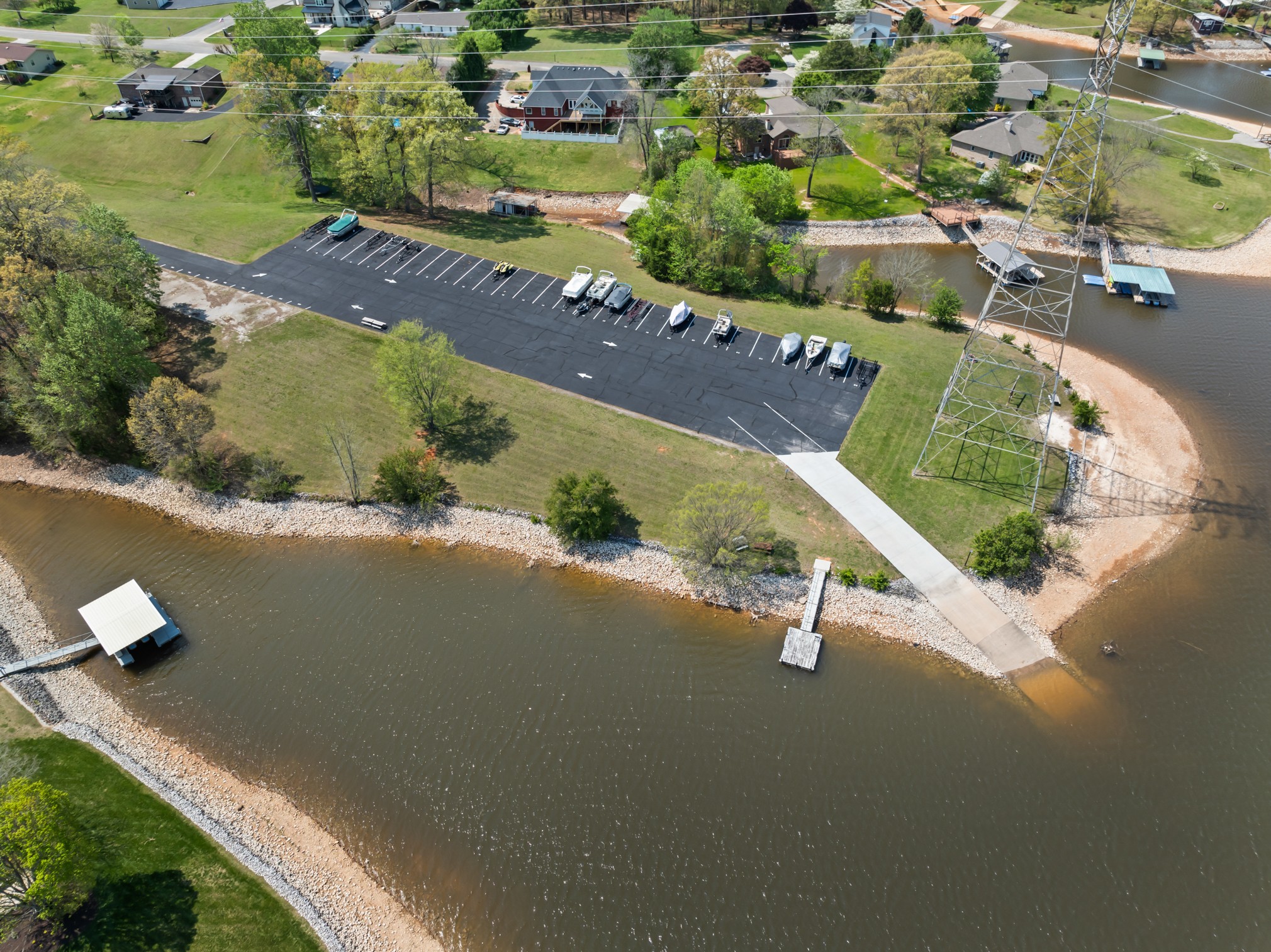 50 Maple Drive Winchester, TN 37398 - Photo 46 of 47 an aerial view of a house with a yard and lake view