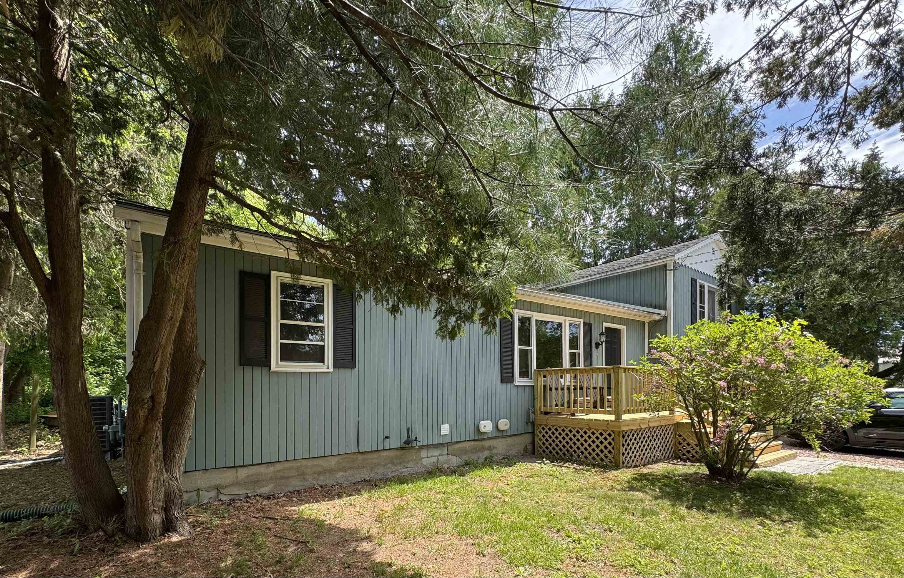 273 Church Road Colchester, VT 05446 - Photo 2 of 25