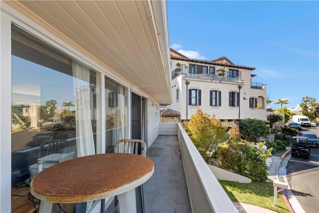 $5,250,000 | 13 Emerald Bay, Laguna Beach, CA 92651