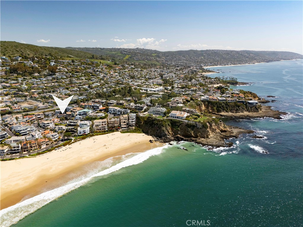 13 Emerald Bay Laguna Beach, CA 92651 - Photo 4 of 46