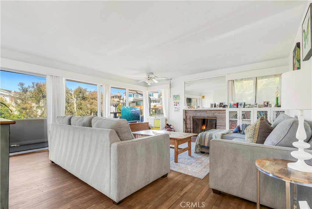 13 Emerald Bay Laguna Beach, CA 92651 - Photo 7 of 46