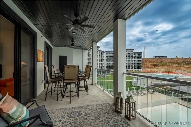 $585,000 | 1065 Topsider Lane, Unit 207, Osage Beach, MO 65065