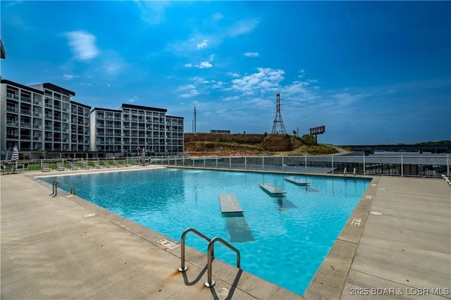 $585,000 | 1065 Topsider Lane, Unit 207, Osage Beach, MO 65065
