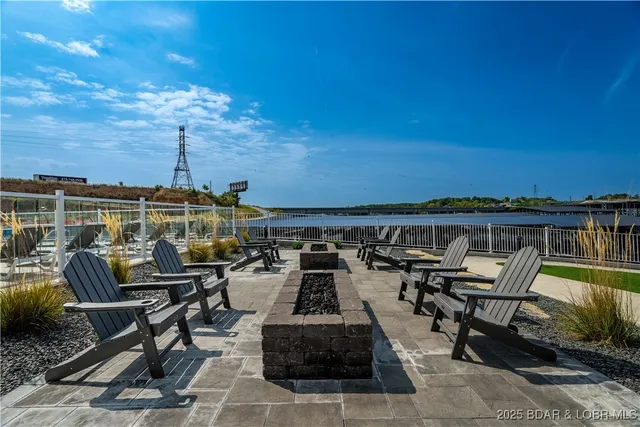 $585,000 | 1065 Topsider Lane, Unit 207, Osage Beach, MO 65065
