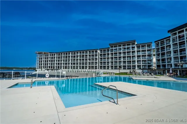$584,000 | 1065 Topsider Lane, Unit 207, Osage Beach, MO 65065