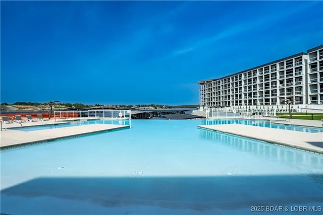 $585,000 | 1065 Topsider Lane, Unit 207, Osage Beach, MO 65065
