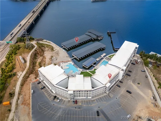 $585,000 | 1065 Topsider Lane, Unit 207, Osage Beach, MO 65065