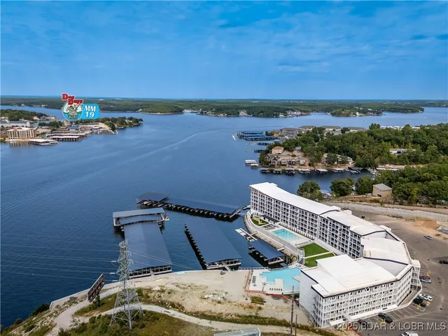 $584,000 | 1065 Topsider Lane, Unit 207, Osage Beach, MO 65065