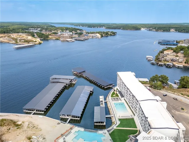 $585,000 | 1065 Topsider Lane, Unit 207, Osage Beach, MO 65065