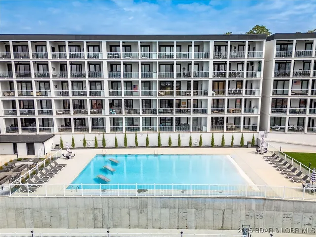 $585,000 | 1065 Topsider Lane, Unit 207, Osage Beach, MO 65065