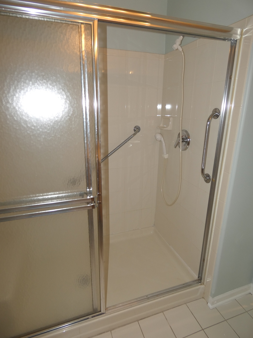 1761 Pavilion Way, Unit 301 Park Ridge, IL 60068 - Photo 20 of 36