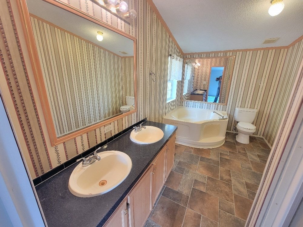 57 Savannah Road Galax, VA 24333 - Photo 12 of 18 Gallery Image 12