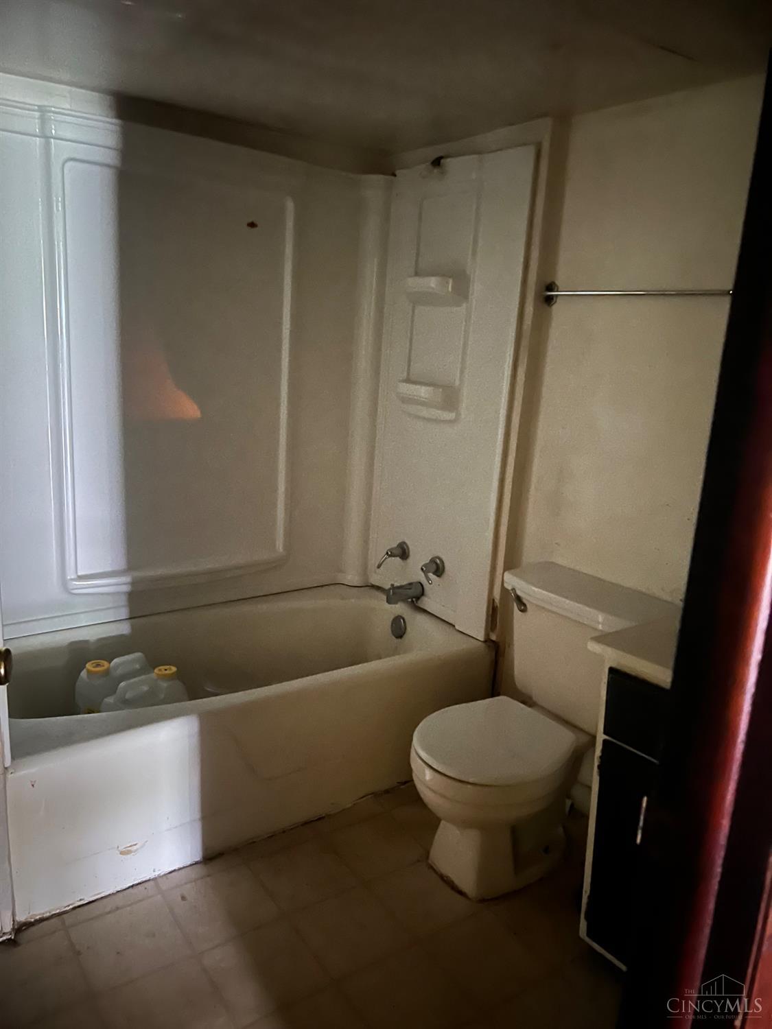 6101 Hankins Road Middletown, OH 45044 - Photo 4 of 11