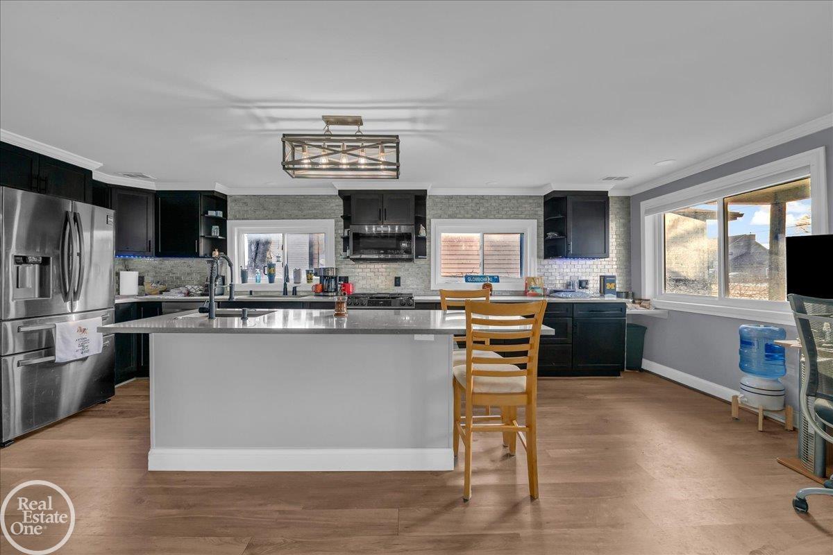 7454 Dyke Road Algonac, MI 48001 - Photo 5 of 31 50196298-03be743e-6fb5-4dab-86ab-ddc1525877cc.JPG