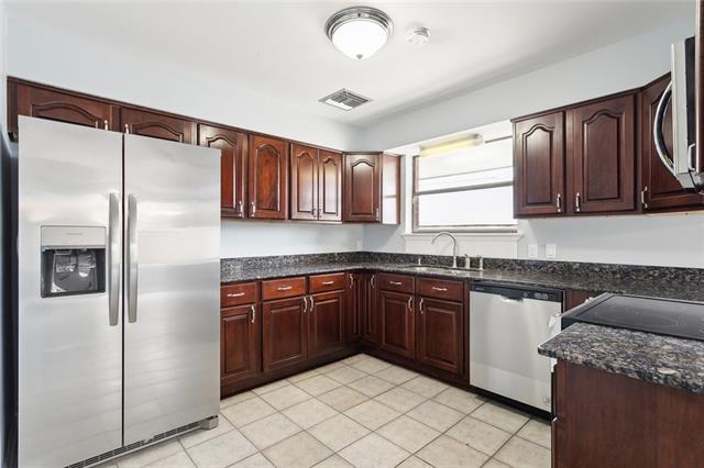 409 Charles Court Slidell, LA 70458 - Photo 4 of 16