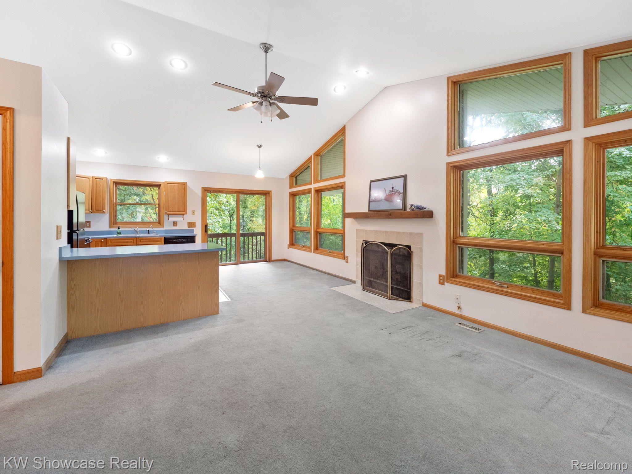 3196 Ridge Road White Lake, MI 48383 - Photo 13 of 30