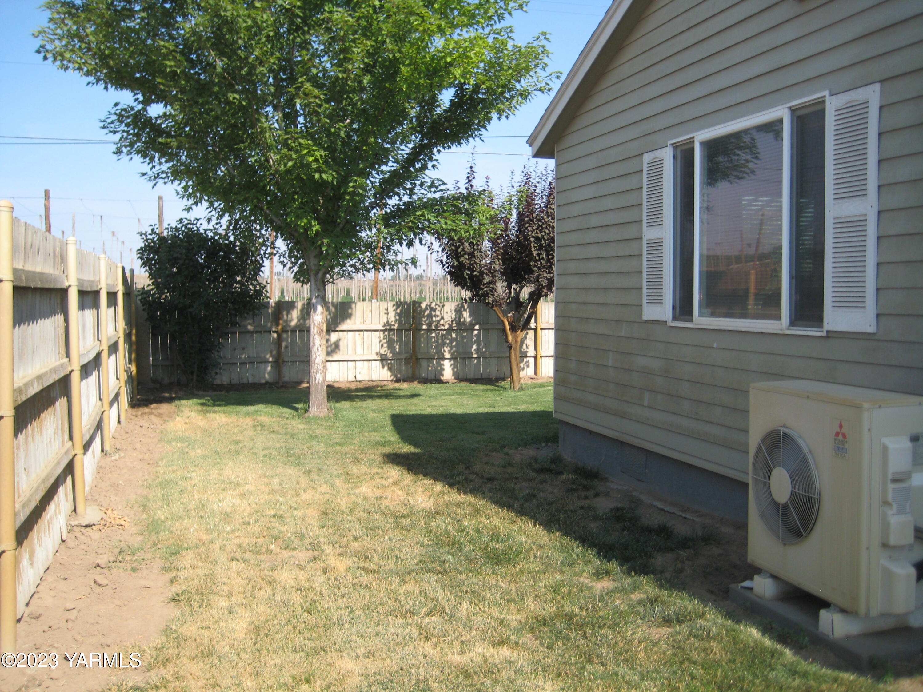 2600 South Euclid Road Grandview, WA 98930 - Photo 17 of 51 2600 S Euclid fenced yard