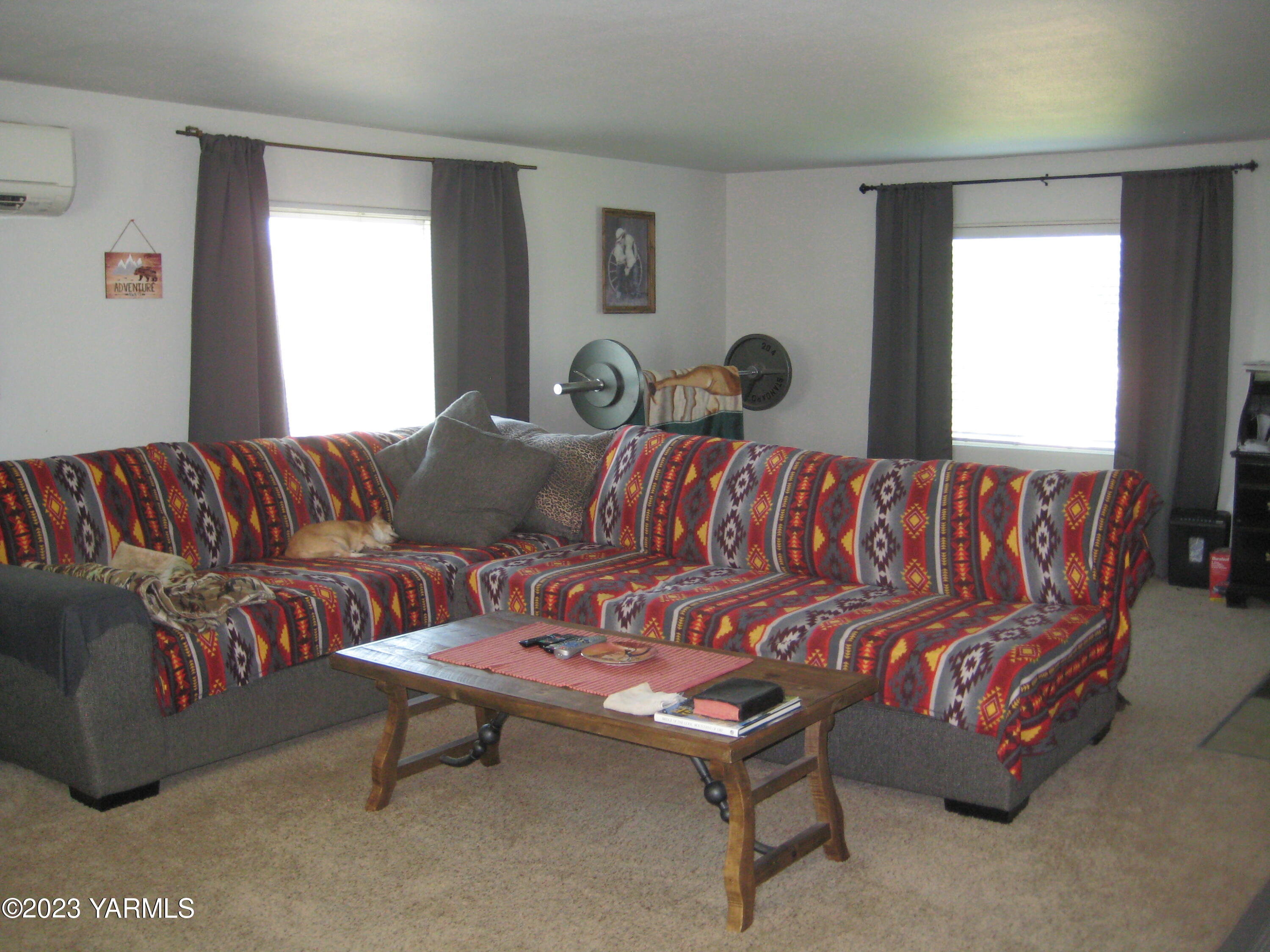 2600 South Euclid Road Grandview, WA 98930 - Photo 18 of 51 2600 S Euclid Living Rm 1