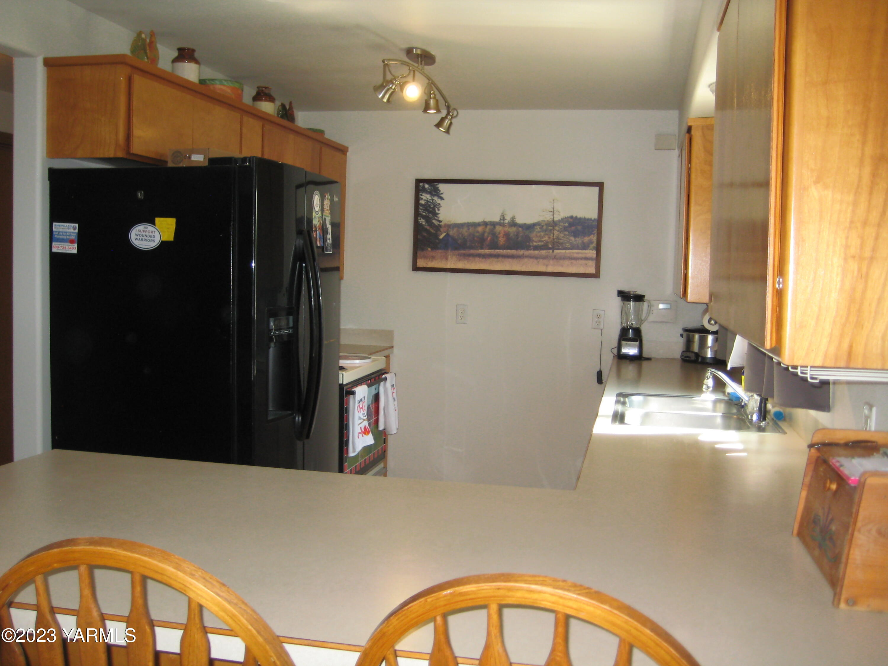 2600 South Euclid Road Grandview, WA 98930 - Photo 25 of 51 2600 S Euclid Kitchen Eating counter