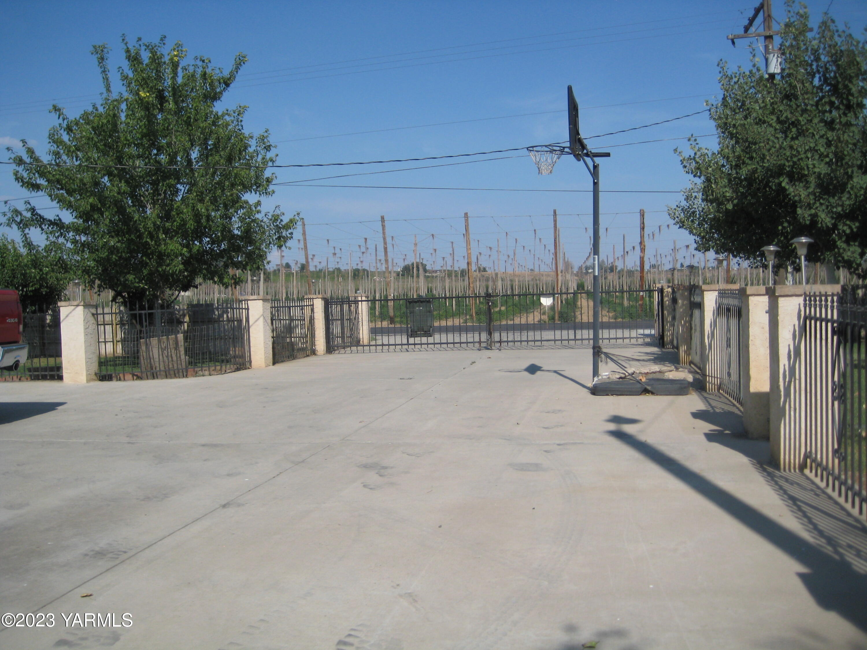 2600 South Euclid Road Grandview, WA 98930 - Photo 7 of 51 2600 S Euclid Gated Driveway